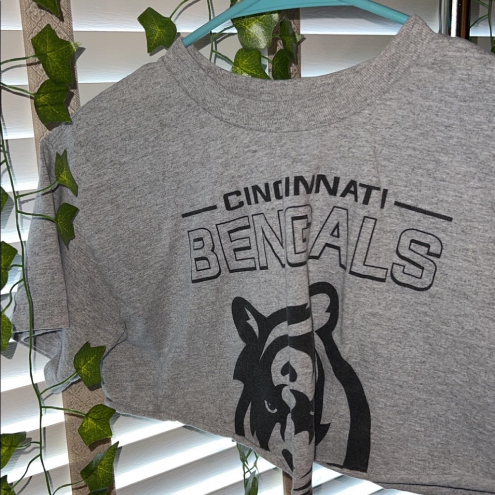 Cincinnati Bangles crop top
